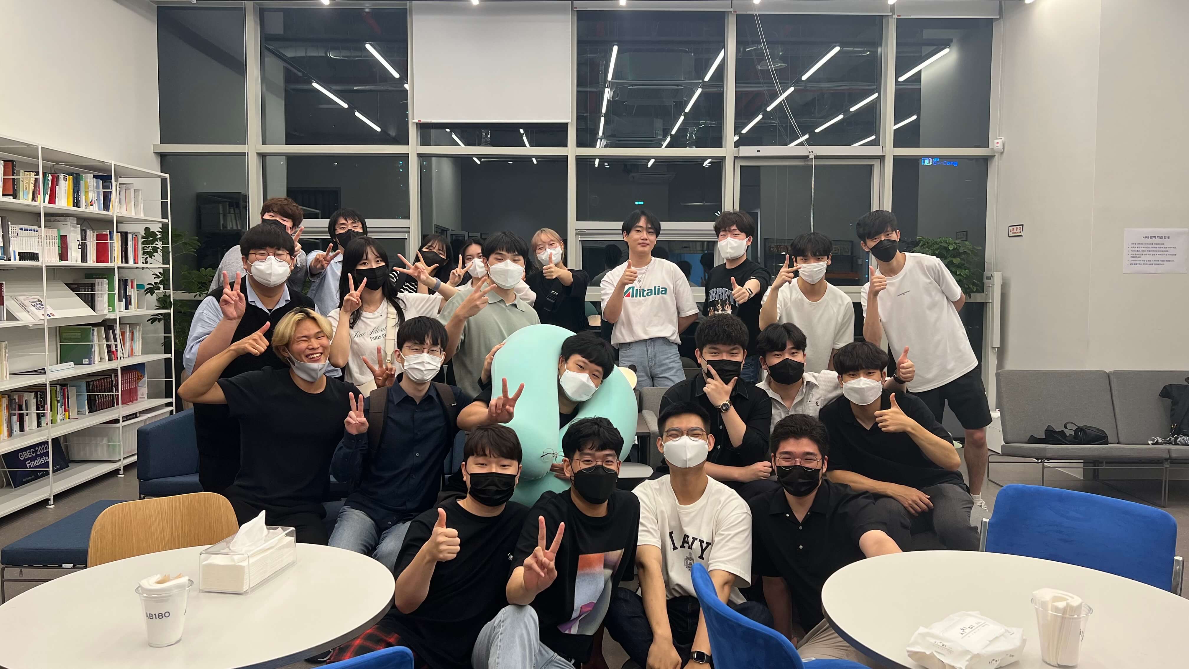 설리번 프로젝트 마지막 모임 | 2022-08-05 | AB180 라운지에서.